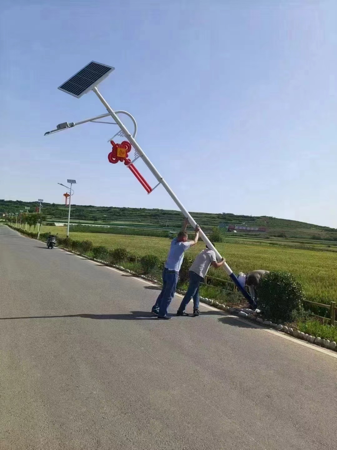 太陽能路燈安裝流程（鋰電池）